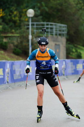 18.10.2026, GER, Biathlon, Frauen, IBU Biathlon Loop One Festival 2026, Saison 2026 2027, Super Sprint Qualifikation Damen Heat 1-4 Regina Ermits ( EST, 4 ) in der Kurve München Olympiapark Bayern Deutschland Copyright: xNordphoto Vux