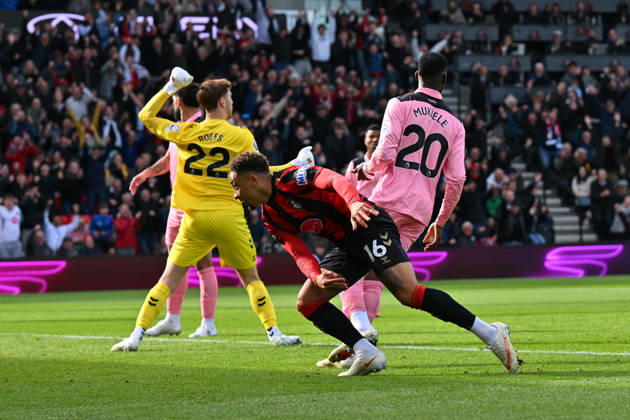Bournemouth v Sunderland, Premier League Goal 1-0 - Marcus Tavernier (16) of AFC Bournemouth celebrates scoring the opening goal during the Premier League match between Bournemouth and Sunderland at the Vitality Stadium, Bournemouth, UK on 18 October 2026. Bournemouth Vitality Stadium Dorset UK Editorial use only DataCo restrictions apply See www.football-dataco.com , Copyright: xGrahamxHuntx PSI-25032-0052