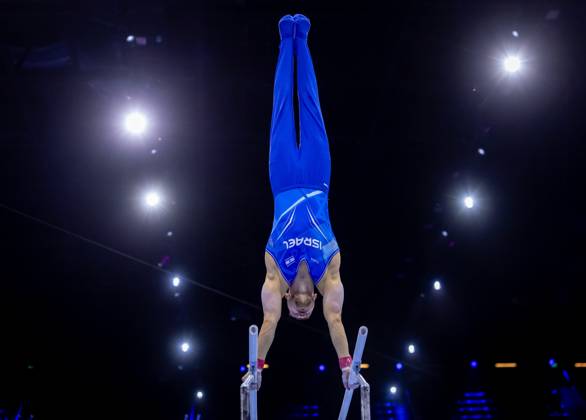 ROTTERDAM - The Israeli gymnasts in action during the qualifications at the World Gymnastics Championships in Rotterdam Ahoy. IRIS VAN DEN BROEK ANP xVIxANPxSportx xxANPxIVx 572837664 originalFilename: 572837664.jpg