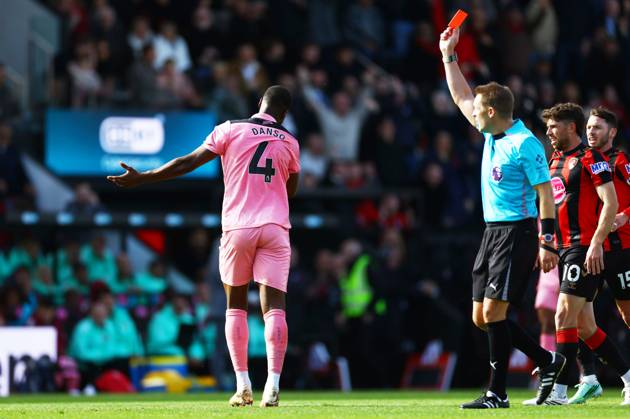 Referee Craig Pawson shows Kevin Danso of Sunderland a red card. Bournemouth v Sunderland, Premier League, Football, Vitality Stadium, Bournemouth, UK - 18 Oct 2026Bournemouth Vitality Stadium United Kingdom EDITORIAL USE ONLY No use with unauthorised audio, video, data, fixture lists, club league logos or live services. Online in-match use limited to 120 images, no video emulation. No use in betting, games or single club league player publications. Copyright: xJamesxMarsh Shutterstockx 17222646v