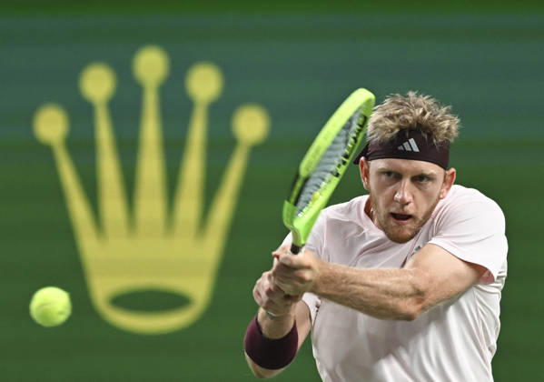 (261018) -- SHANGHAI, Oct. 18, 2026 -- Alejandro Davidovich Fokina of Spain hits a return during the men s singles final match against Rafael Jodar of Spain at the 2026 ATP, Tennis Herren tour Shanghai Masters tennis tournament in Shanghai, China, Oct. 18, 2026. ) (SP)CHINA-SHANGHAI-TENNIS-SHANGHAI MASTERS-MEN S SINGLES (CN) ChenxHaoming