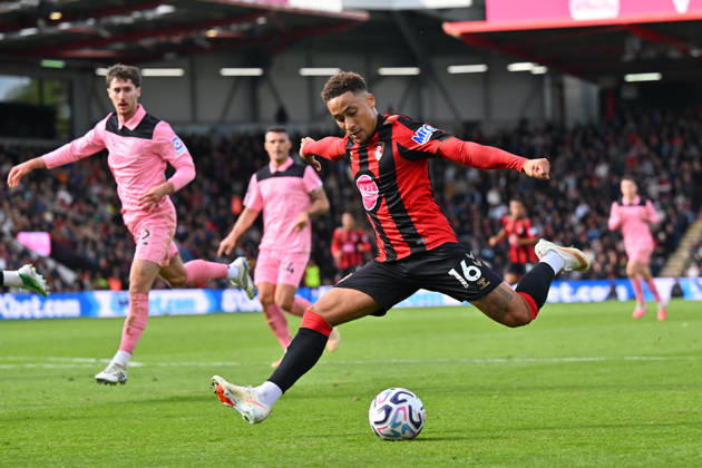 Bournemouth v Sunderland, Premier League Marcus Tavernier (16) of AFC Bournemouth on the attack during the Premier League match between Bournemouth and Sunderland at the Vitality Stadium, Bournemouth, UK on 18 October 2026. Bournemouth Vitality Stadium Dorset UK Editorial use only DataCo restrictions apply See www.football-dataco.com , Copyright: xGrahamxHuntx PSI-25032-0079