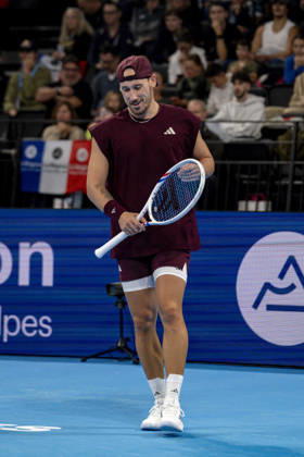 TENNIS : ATP, Tennis Herren 250 - Grand Tennis AURA - Decines (France) 18 10 2026 Kyrian JACQUET (FRA) vs Sascha GUEYMARD WAYENBURG (FRA) during the qualifying tournament of the Auvergne Rhône-Alpes Grand Prix at the LDLC Arena in Décines on October 18, 2026. Photo Sandrine Thesillat PsNewZ Copyright: xSandrinexTHESILLATx