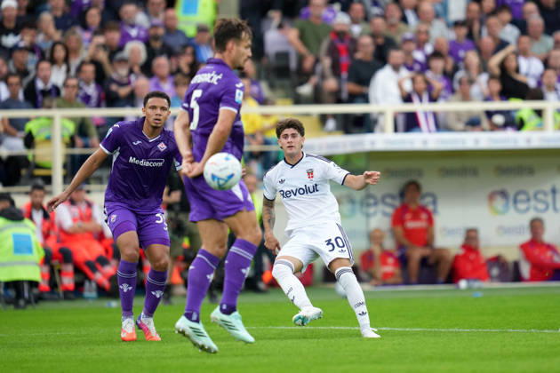 ACF Fiorentina v Como 1907 - Serie A Enilive Mattia Liberali of Como 1907 scores first goal during the Serie A Enilive match between ACF Fiorentina and Como 1907 at Artemio Franchi Stadium on October 18, 2026 in Florence, Italy. Florence Artemio Franchi Stadium Tuscany Italy Copyright: xGiuseppexMaffiax 261018_SerieA_Fiorentina-Como_GM_08075