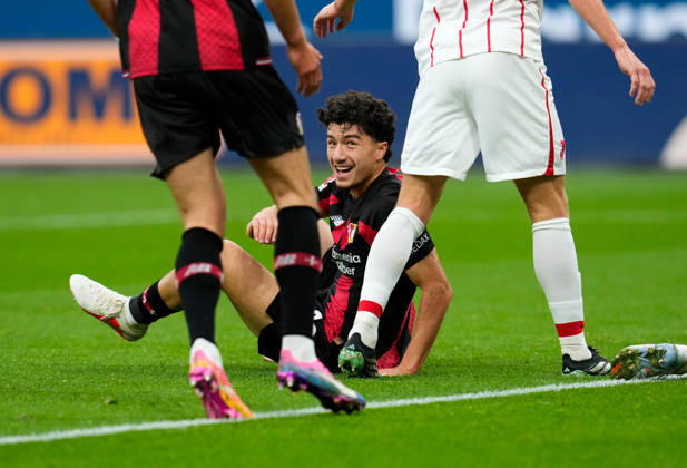 Ibrahim Maza (Bayer 04 Leverkusen, 30) blickt nach oben und reagiert nach seinem Treffer. GER, Bayer 04 Leverkusen vs SC Freiburg, 1. Bundesliga, 6. Spieltag, Saison 2026-27, BayArena, Leverkusen, 18.10.2026 DFL REGULATIONS PROHIBIT ANY USE OF PHOTOGRAPHS AS IMAGE SEQUENCES AND OR QUASI-VIDEO Bayer 04 Leverkusen vs SC Freiburg, 1. Bundesliga, 6. Spieltag, Saison 2026-27, 18.10.2026 Leverkusen Copyright: xEibner-Pressefoto ScottxColemanx EP_SCN