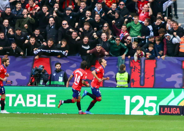 ESP: LaLiga EA Sports Atletico Osasuna v Racing Santander Ante Budimir of Osasuna scores goal and celebrates during LaLiga EA Sports match between Atletico Osasuna v Racing Santander played at El Sadar Stadium, Pamplona, on October 18 2026 in Spain Spain Soccer Copyright: xAgenciaxLOFx