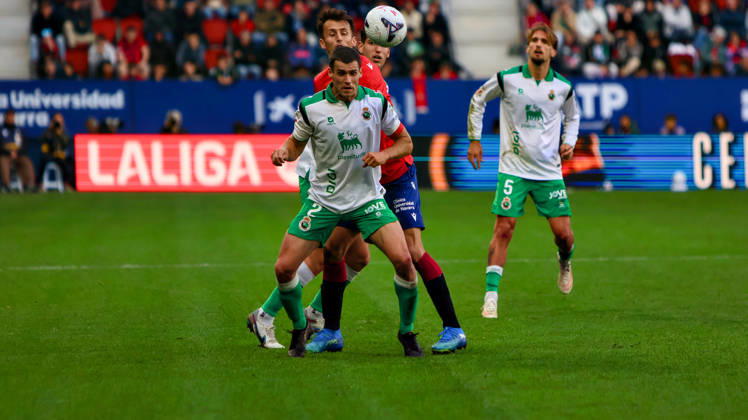 ESP: LaLiga EA Sports Atletico Osasuna v Racing Santander Alvaro Mantilla of Racing de Santander during LaLiga EA Sports match between Atletico Osasuna v Racing Santander played at El Sadar Stadium, Pamplona, on October 18 2026 in Spain Spain Soccer Copyright: xAgenciaxLOFx