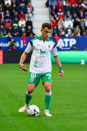 ESP: LaLiga EA Sports Atletico Osasuna v Racing Santander Inigo Vicente of Racing de Santander during LaLiga EA Sports match between Atletico Osasuna v Racing Santander played at El Sadar Stadium, Pamplona, on October 18 2026 in Spain Spain Soccer Copyright: xAgenciaxLOFx