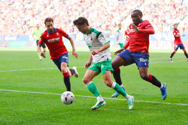 ESP: LaLiga EA Sports Atletico Osasuna v Racing Santander Andres Martin of Racing de Santander during LaLiga EA Sports match between Atletico Osasuna v Racing Santander played at El Sadar Stadium, Pamplona, on October 18 2026 in Spain Spain Soccer Copyright: xAgenciaxLOFx