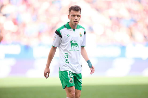 October 18, 2026, Pamplona, Navarra, SPAIN: Inigo Vicente of Real Racing Club de Santander looks on during the LaLiga EA Sports match between CA Osasuna and Real Racing Club de Santander at El Sadar on October 18, 2026, in Pamplona, Spain. CA Osasuna V Racing De Santander - LaLiga EA Sports  - ZUMAa181 20261018_zaa_a181_114 Copyright: xRicardoxLarreinax