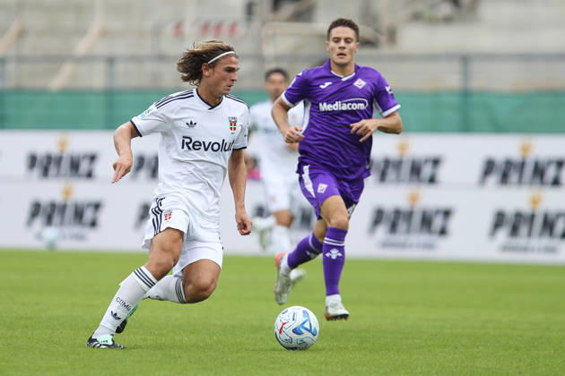 Nico Paz of Como 1907 in action during the serie A match between ACF Fiorentina and Como 1907 at Artemio Franchi Stadium in Firenze (Italy), October 18, 2026. massimilianoxcarnabuci