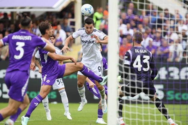 Tasos Douvikas of Como 1907 in action during the serie A match between ACF Fiorentina and Como 1907 at Artemio Franchi Stadium in Firenze (Italy), October 18, 2026. massimilianoxcarnabuci