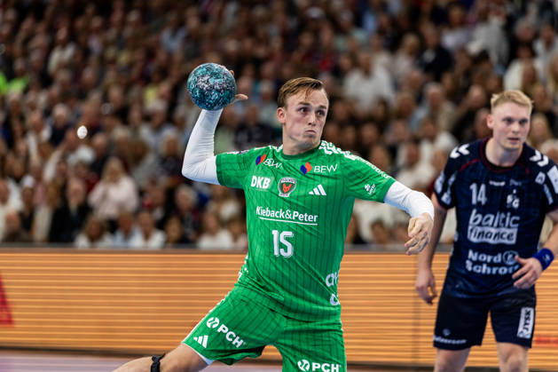 Opel HBL: SG Flensburg-Handewitt vs Füchse Berlin; 18.10.26 Tobias Schjolberg Grondahl (Nr.15, Füchse Berlin) im Angriff Opel HBL: SG Flensburg-Handewitt vs Füchse Berlin, GGW Arena am 18.10.26 Copyright: xBEAUTIFULxSPORTS MarioxM.xKobergx