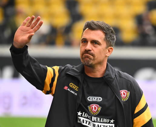 Trainer Thomas Stamm (Dresden), 18.10.2026, Fussball, GER, Saison 2026 2027, 2. Bundesliga, Zweite Liga, 8. Spieltag, Rudolf-Harbig-Stadion Dresden, SG Dynamo Dresden - 1. FC Magdeburg, DFB AND DFL REGULATIONS PROHIBIT ANY USE OF PHOTOGRAPHS as IMAGE SEQUENCES and or QUASI-VIDEO,