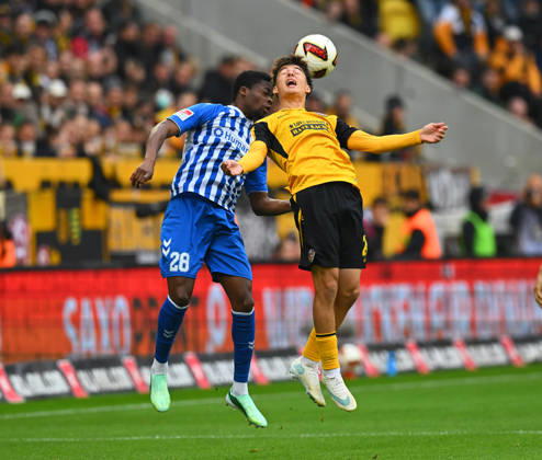 v.l.: Pierre Nadjombe (Magdeburg), Patrice Covic (Dresden), 18.10.2026, Fussball, GER, Saison 2026 2027, 2. Bundesliga, Zweite Liga, 8. Spieltag, Rudolf-Harbig-Stadion Dresden, SG Dynamo Dresden - 1. FC Magdeburg, DFB AND DFL REGULATIONS PROHIBIT ANY USE OF PHOTOGRAPHS as IMAGE SEQUENCES and or QUASI-VIDEO,