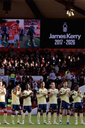 RECORD DATE NOT STATED Football - FA Premier League - Nottingham Forest FC v Arsenal FC NOTTINGHAM, ENGLAND - Sunday, October 18, 2026: Arsenal players stand to remember 9-year-old James Kerry during the FA Premier League match between Nottingham Forest FC and Arsenal FC at the City Ground. (Photo by David Rawcliffe Propaganda) NOTTINGHAM City Ground NOTTINGHAMSHIRE ENGLAND  Copyright: xDavidxRawcliffex 2026-10-18-Notts_Forest_Liverpool-011