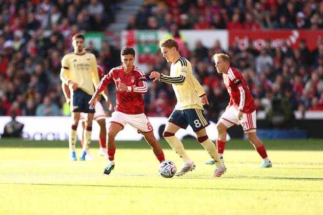Nicolas Dominguez of Nottingham Forest and Martin Odegaard of Arsenal Nottingham Forest v Arsenal, Premier League, Football, City Ground, Nottingham, UK - 18 Oct 2026Nottingham City Ground United Kingdom EDITORIAL USE ONLY No use with unauthorised audio, video, data, fixture lists, club league logos or live services. Online in-match use limited to 120 images, no video emulation. No use in betting, games or single club league player publications.  Copyright: xRYANxBROWNE Shutterstockx 17222656al