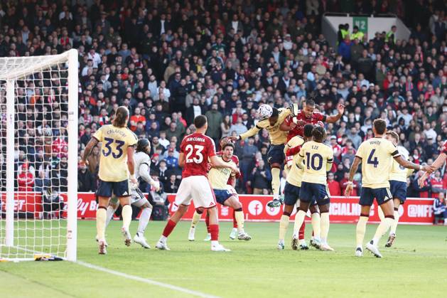 Murillo of Nottingham Forest heads towards goal. Nottingham Forest v Arsenal, Premier League, Football, City Ground, Nottingham, UK - 18 Oct 2026Nottingham City Ground United Kingdom EDITORIAL USE ONLY No use with unauthorised audio, video, data, fixture lists, club league logos or live services. Online in-match use limited to 120 images, no video emulation. No use in betting, games or single club league player publications.  Copyright: xRYANxBROWNE Shutterstockx 17222838e