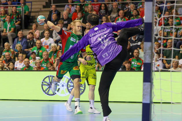 18.10.2026, xgox, Handball - Opel HBL SC Magdeburg - TVB Stuttgart emspor, v.l. Matthias Musche (Magdeburg, 6) wirft Tor, Torschuetze, erzielt Tor, Treffer, scores the goal Magdeburg