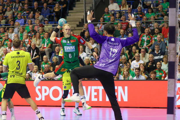 18.10.2026, xgox, Handball - Opel HBL SC Magdeburg - TVB Stuttgart emspor, v.l. Matthias Musche (Magdeburg, 6) wirft Tor, Torschuetze, erzielt Tor, Treffer, scores the goal Magdeburg