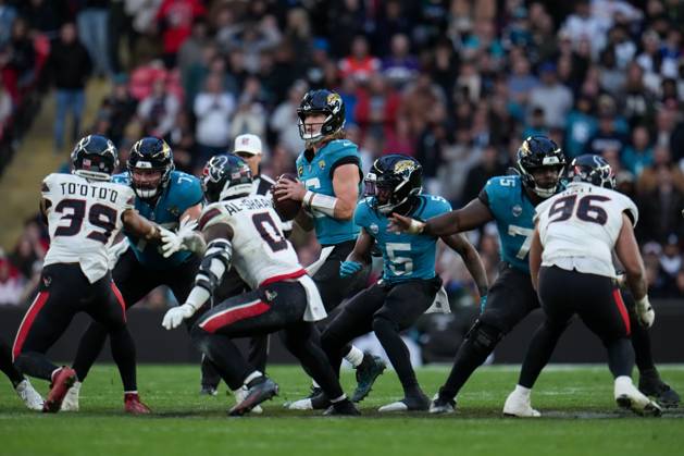 Jacksonville Jaguars, Trevor Lawrence, Quarterback, 16 Houston Texans v Jacksonville Jaguars, NFL, American Football Herren, USA American Football, Wembley Stadium, London, UK - 18 Oct 2026London Wembley Stadium United Kingdom  Copyright: xJoexToth Shutterstockx 17222433bl