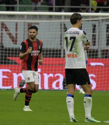 Foto IPP Paolo Bona Milano 18 10 2026 Campionato Serie A di Calcio stagione 2026 2027 partita Milan-Atalanta Nella foto Goncalo Ramos esulta dopo il gol del 1-0 su rigore Italy Photo Press Worldwide Copyright italy Italy ITALY  Copyright: xR4924_italyphotopressx
