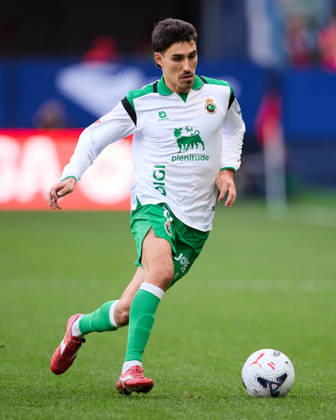 CA Osasuna v Real Racing Club de Santander - LaLiga EA Sports Andre Almeida of Real Racing Club de Santander in action during the LaLiga EA Sports match between CA Osasuna and Real Racing Club de Santander at El Sadar on October 18, 2026, in Pamplona, Spain. Pamplona El Sadar Navarra Spain RL_CAOvRCS_2K26_0038 Copyright: xRicardoxLarreinax