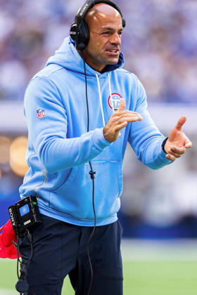Oct 18, 2026; Indianapolis, IN, USA; Tennessee Titans head coach Robert Saleh during NFL, American Football Herren, USA game action against the Indianapolis Colts at Lucas Oil Stadium. Mandatory Credit: -Cal Media NFL 2026: Titans Vs Colts OCT 18  - ZUMAc04_ 20261018_zma_c04_016 Copyright: xJohnxMersitsx