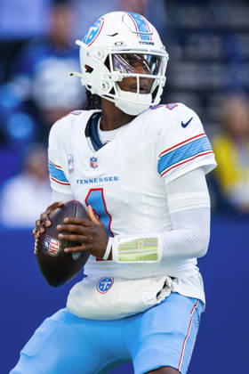 Oct 18, 2026; Indianapolis, IN, USA; Tennessee Titans quarterback Cam Ward (1) passes the ball during NFL, American Football Herren, USA game action against the Indianapolis Colts at Lucas Oil Stadium. Mandatory Credit: -Cal Media NFL 2026: Titans Vs Colts OCT 18  - ZUMAc04_ 20261018_zma_c04_023 Copyright: xJohnxMersitsx