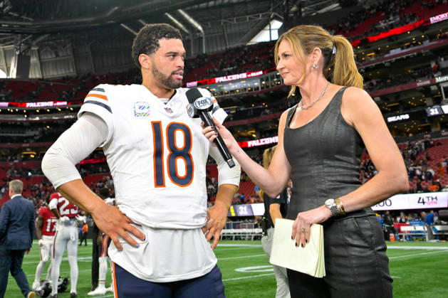 ATLANTA, GA - OCTOBER 18: Chicago quarterback Caleb Williams (18) is interviewed by Fox Sports Erin Andrews following the conclusion of the NFL, American Football Herren, USA game between the Chicago Bears and the Atlanta Falcons on October 18th, 2026 at Mercedes-Benz Stadium in Atlanta, GA. (Photo by Rich von Biberstein Icon Sportswire) NFL: OCT 18 Bears at Falcons EDITORIAL USE ONLY Icon261018020