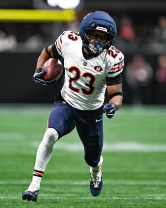 ATLANTA, GA - OCTOBER 18: Chicago running back Roschon Johnson (23) runs the ball during the NFL, American Football Herren, USA game between the Chicago Bears and the Atlanta Falcons on October 18th, 2026 at Mercedes-Benz Stadium in Atlanta, GA. (Photo by Rich von Biberstein Icon Sportswire) NFL: OCT 18 Bears at Falcons EDITORIAL USE ONLY Icon261018033