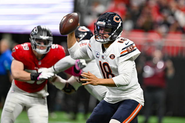 ATLANTA, GA - OCTOBER 18: Chicago quarterback Caleb Williams (18) scrambles in the pocket during the NFL, American Football Herren, USA game between the Chicago Bears and the Atlanta Falcons on October 18th, 2026 at Mercedes-Benz Stadium in Atlanta, GA. (Photo by Rich von Biberstein Icon Sportswire) NFL: OCT 18 Bears at Falcons EDITORIAL USE ONLY Icon261018039