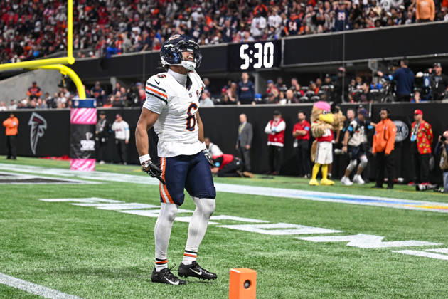 ATLANTA, GA - OCTOBER 18: Chicago cornerback Kyler Gordon (6) reacts during the NFL, American Football Herren, USA game between the Chicago Bears and the Atlanta Falcons on October 18th, 2026 at Mercedes-Benz Stadium in Atlanta, GA. (Photo by Rich von Biberstein Icon Sportswire) NFL: OCT 18 Bears at Falcons EDITORIAL USE ONLY Icon261018040