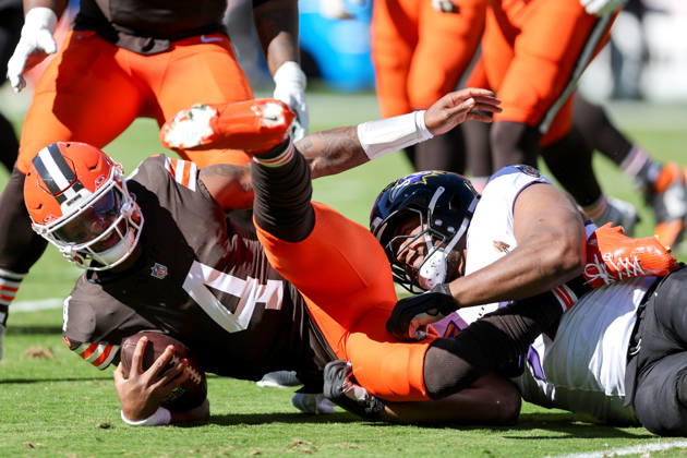 CLEVELAND, OH - OCTOBER 18: Baltimore Ravens defensive end Calais Campbell (93) sacks Cleveland Browns quarterback Deshaun Watson (4) during the first quarter of the National Football League game between the Baltimore Ravens and Cleveland Browns on October 18, 2026, at Huntington Bank Field in Cleveland, OH. (Photo by Frank Jansky Icon Sportswire) NFL, American Football Herren, USA OCT 18 Ravens at Browns EDITORIAL USE ONLY Icon261018042
