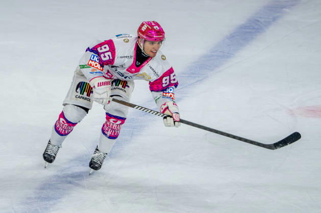 18.10.2026, xkkux, Eishockey, DEL, Krefeld Pinguine - Eisbären Berlin, Saison 2026 27, YAYLA-Arena Krefeld: Frederik Tiffels (Eisbären Berlin 95) Nordrhein-Westfahlen Deutschland