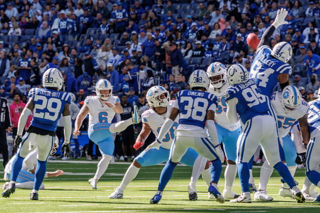 October 18, 2026, Indianapolis, Indiana, U.S: Tennessee Titans kicker Joey Slye (6) attempts a field goal during the game between the Tennessee Titans and the Indianapolis Colts at Lucas Oil Stadium, Indianapolis, Indiana. Indianapolis U.S - ZUMAs304 20261018_zaf_s304_045 Copyright: xScottxStuartx