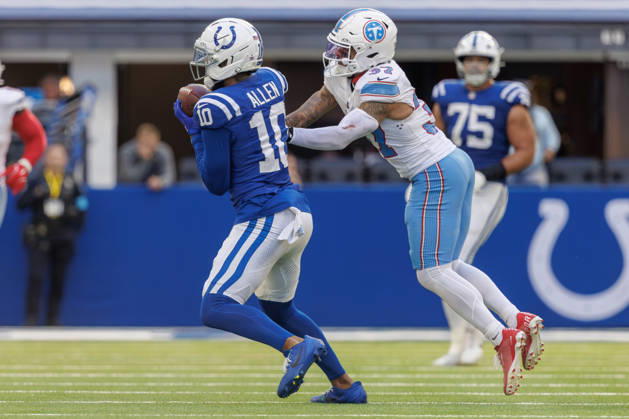 October 18, 2026, Indianapolis, Indiana, U.S: Indianapolis Colts wide receiver Keenan Allen (10) catches a pass in front of Tennessee Titans safety Amani Hooker (37) during the game between the Tennessee Titans and the Indianapolis Colts at Lucas Oil Stadium, Indianapolis, Indiana. Indianapolis U.S - ZUMAs304 20261018_zaf_s304_065 Copyright: xScottxStuartx