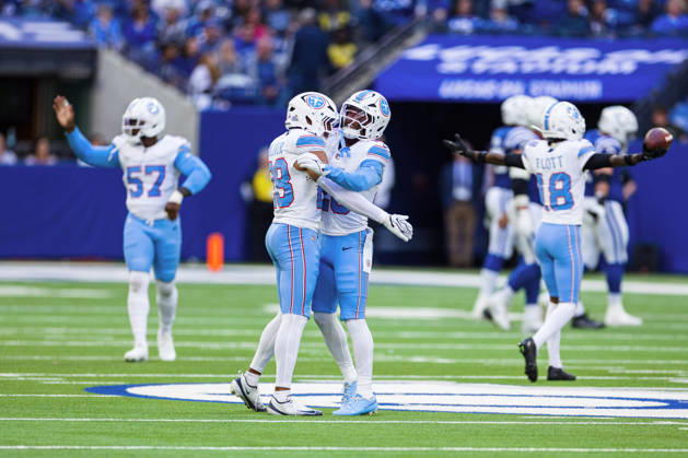 Oct 18, 2026; Indianapolis, IN, USA; Tennessee Titans defenders react during NFL, American Football Herren, USA game action against the Indianapolis Colts at Lucas Oil Stadium. Mandatory Credit: -Cal Media NFL 2026: Titans Vs Colts OCT 18  - ZUMAc04_ 20261018_zma_c04_340 Copyright: xJohnxMersitsx