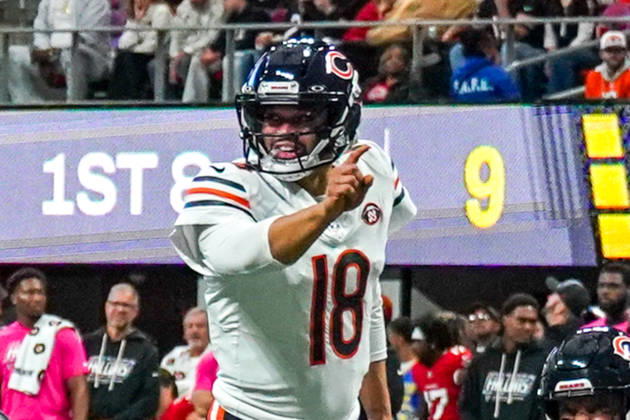October 18, 2026, Atlanta, Georgia, USA: Chicago Bears quarterback Caleb Williams (18) calls a play during the game against the Atlanta Falcons at Mercedes-Benz Stadium. NFL, American Football Herren, USA Chicago Beras At Atlanta Falcons  - ZUMAw109 20261018_fap_w109_004 Copyright: xDebbyxWongx