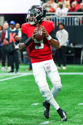 October 18, 2026, Atlanta, Georgia, USA: Atlanta Falcons quarterback Michael Penix Jr (9) looks to throw the ball during the game against the Chicago Bears at Mercedes-Benz Stadium. NFL, American Football Herren, USA Chicago Beras At Atlanta Falcons  - ZUMAw109 20261018_fap_w109_005 Copyright: xDebbyxWongx