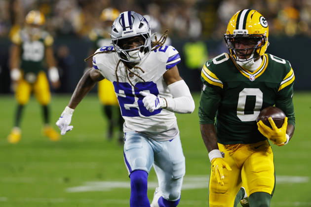 GREEN BAY, WI - OCTOBER 18: Dallas Cowboys cornerback Shavon Revel Jr. (28) chases Green Bay Packers wide receiver Matthew Golden (0) during a game between the Green Bay Packers and the Dallas Cowboys on October 18, 2026 at Lambeau Field in Green Bay, WI. (Photo by Larry Radloff Icon Sportswire) NFL, American Football Herren, USA OCT 18 Cowboys at Packers EDITORIAL USE ONLY Icon2610181299