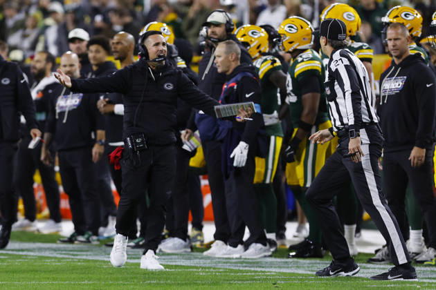 GREEN BAY, WI - OCTOBER 18: Green Bay Packers head coach Matt LaFleur reacts to a call during a game between the Green Bay Packers and the Dallas Cowboys on October 18, 2026 at Lambeau Field in Green Bay, WI. (Photo by Larry Radloff Icon Sportswire) NFL, American Football Herren, USA OCT 18 Cowboys at Packers EDITORIAL USE ONLY Icon2610181449