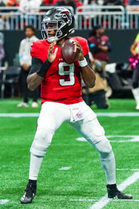 October 18, 2026, Atlanta, Georgia, USA: Atlanta Falcons quarterback Michael Penix Jr (9) looks to throw the ball during the game against the Chicago Bears at Mercedes-Benz Stadium. NFL, American Football Herren, USA Chicago Beras At Atlanta Falcons  - ZUMAw109 20261018_fap_w109_017 Copyright: xDebbyxWongx