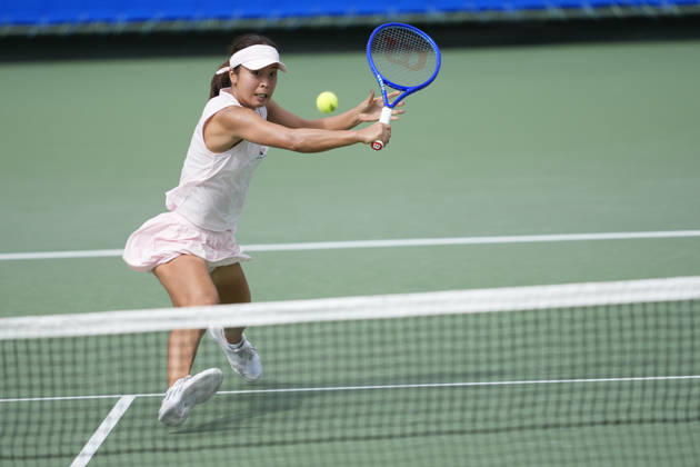 WTA, Tennis Damen Kinoshita Group Japan Open - Day 1 Mai Hontama of Japan competes in her round of 32 singles match against Viktorija Golubic of Switzerland at the 2026 Kinoshita Group Japan Open Women s tennis tournament at Utsubo Tennis Center in Osaka, Japan, on October 19, 2026. Osaka Japan  Copyright: xOwenxHammondx originalFilename:hammond-2026kino261019_npjI8.jpg