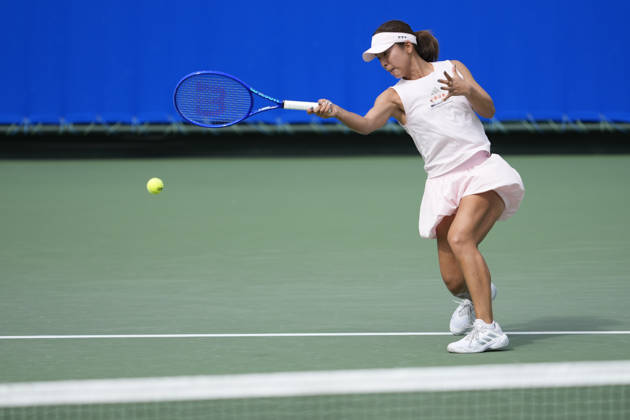 WTA, Tennis Damen Kinoshita Group Japan Open - Day 1 Mai Hontama of Japan competes in her round of 32 singles match against Viktorija Golubic of Switzerland at the 2026 Kinoshita Group Japan Open Women s tennis tournament at Utsubo Tennis Center in Osaka, Japan, on October 19, 2026. Osaka Japan  Copyright: xOwenxHammondx originalFilename:hammond-2026kino261019_npo6k.jpg