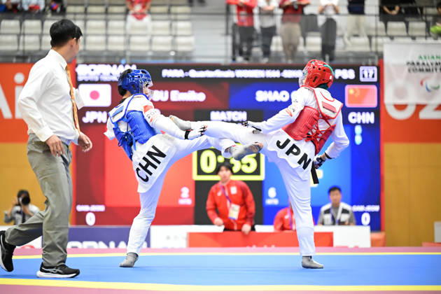 (L-R) SHAO Qian (CHN), Emiko Otsu (JPN), OCTOBER 19, 2026 - Para Taekwondo : Womens K44 -52kg Quarter-Final during the Asian Para Games Aichi-Nagoya 2026 at Nagoya City Mizuho Park Gymnasium in Aichi, Japan. Noxthirdxpartyxsales  aflo_357271118 KikuchixKyox