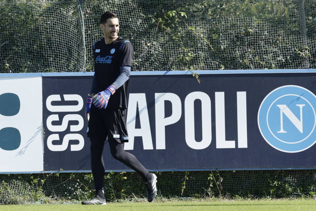 training session SSC Napoli Napoli s Italian goalkeeper Alex Meret during of the UEFA Champions League group stage matchday 3 fixture between SSC Napoli and Bodo Glimt at the SSC Napoli training centre in Castelvoturno, Caserta, on 19, October, 2026. _BPH9072 Copyright: xAntonioxBalascox