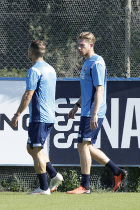 training session SSC Napoli Napoli s Belgian midfielder Kevin De Bruyne during of the UEFA Champions League group stage matchday 3 fixture between SSC Napoli and Bodo Glimt at the SSC Napoli training centre in Castelvoturno, Caserta, on 19, October, 2026. _BPH9100 Copyright: xAntonioxBalascox