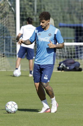 training session SSC Napoli Napoli s Italian defender Giovanni Di Lorenzo controls the ball during of the UEFA Champions League group stage matchday 3 fixture between SSC Napoli and Bodo Glimt at the SSC Napoli training centre in Castelvoturno, Caserta, on 19, October, 2026. _BPH9280 Copyright: xAntonioxBalascox