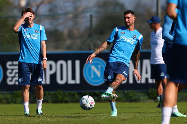 Napoli’s Matteo Politano During training at the SSC Napoli sports center, Champions League Napoli - Bodo Glimt Castel Volturno (CE) on October 19 , 2026  Copyright: xAlessandroxGarofalo LaPressex